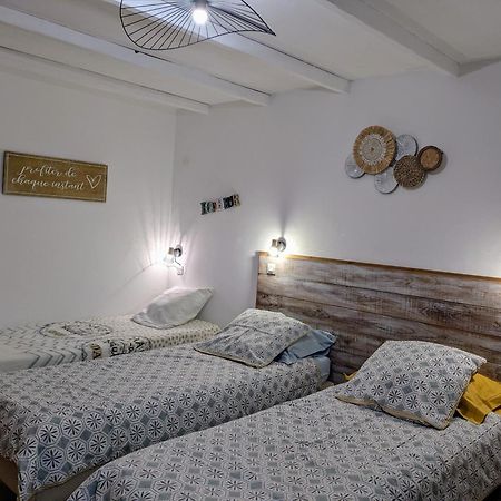 Gite Des Oliviers La Roque-sur-Cèze Szoba fotó